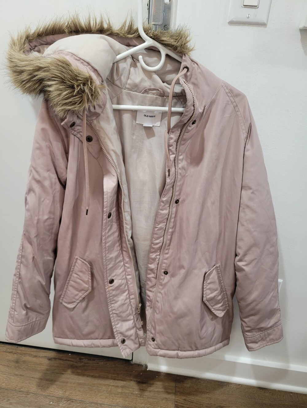 Old Navy Women's Dusty Blush Hooded Faux-Fur Trim Puffer Jacket